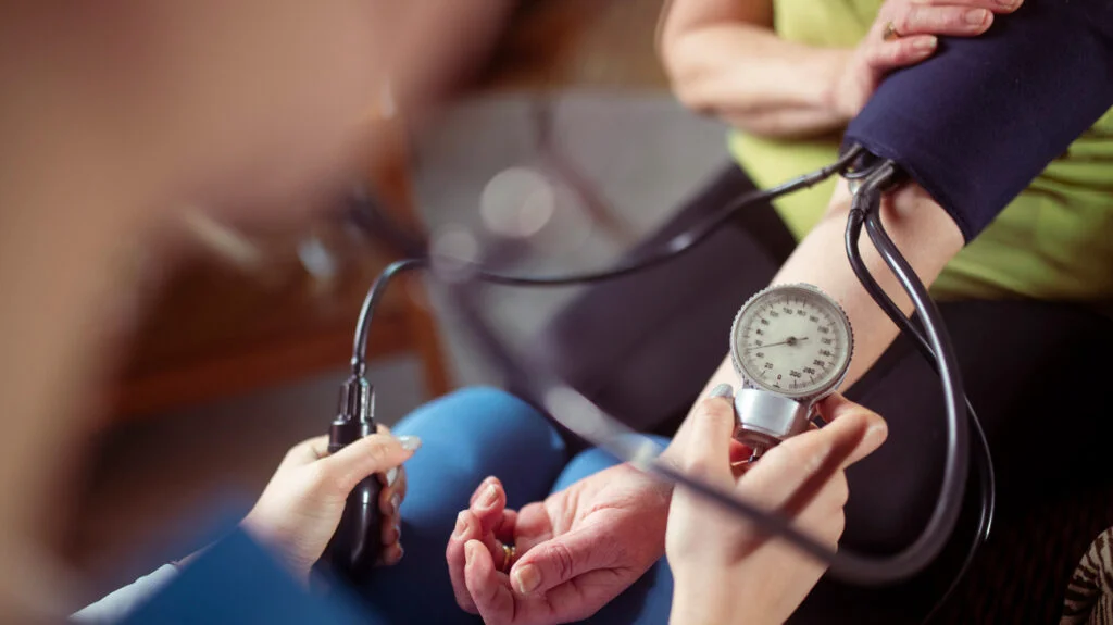 Mengenal Tekanan Darah Tinggi dan Dampaknya bagi Kesehatan